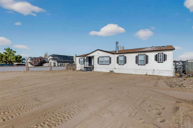 205 10th Avenue SW, Rio Rancho, NM 87124