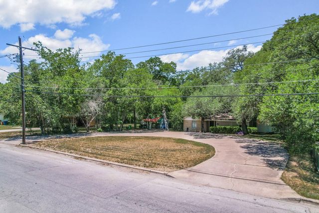 2002 Winsted Ln, Austin, TX 78703