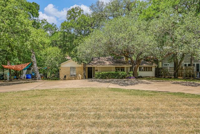 2002 Winsted Ln, Austin, TX 78703
