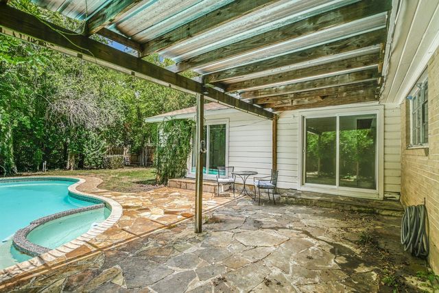 2002 Winsted Ln, Austin, TX 78703