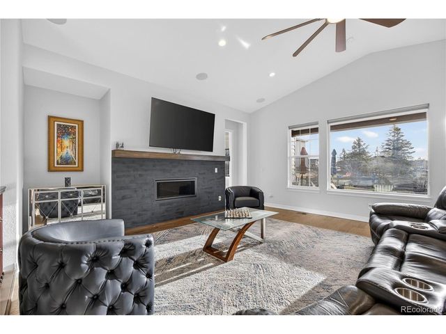 27560 E Lakeview Dr, Aurora, CO 80016