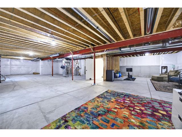 27560 E Lakeview Dr, Aurora, CO 80016