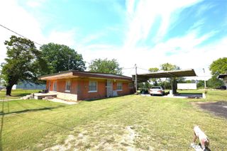319 E Oak Street, Stilwell, OK 74960