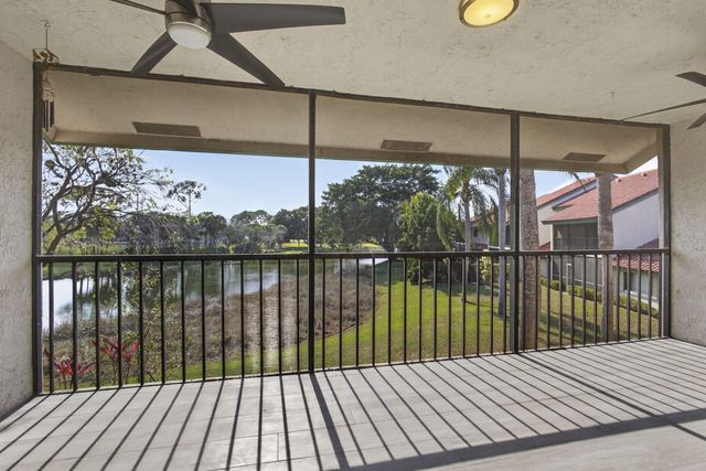 9 Lexington Lane E F, Palm Beach Gardens, FL 33418