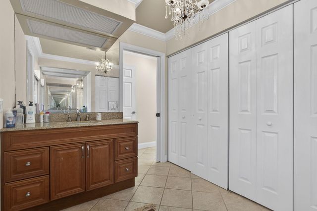 9 Lexington Lane E F, Palm Beach Gardens, FL 33418