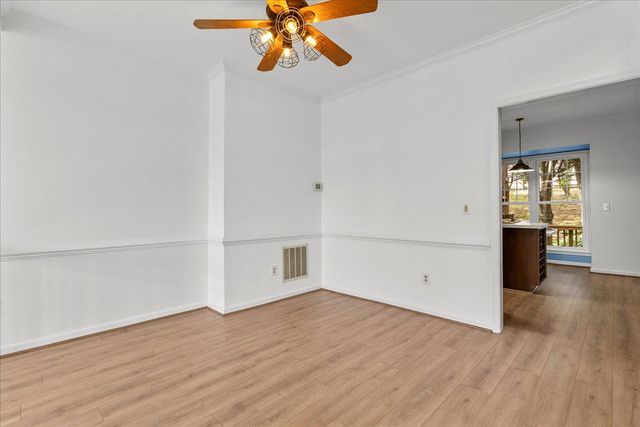 671 BURNSIDE TER SE, Leesburg, VA 20175