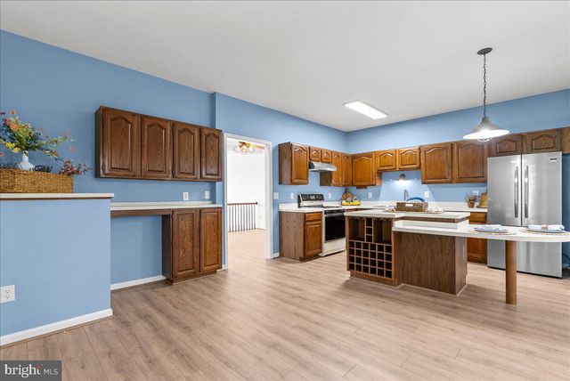 671 BURNSIDE TER SE, Leesburg, VA 20175