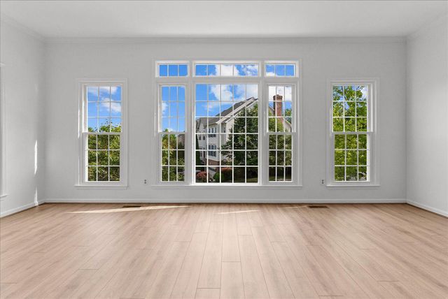 671 BURNSIDE TER SE, Leesburg, VA 20175
