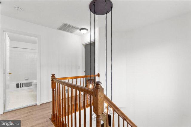 671 BURNSIDE TER SE, Leesburg, VA 20175