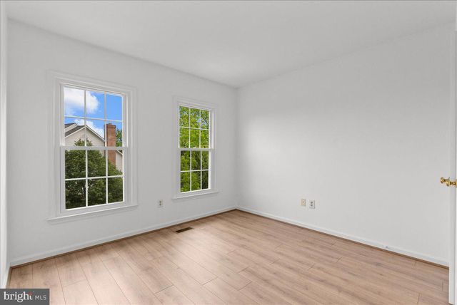 671 BURNSIDE TER SE, Leesburg, VA 20175