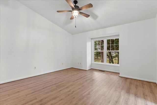 671 BURNSIDE TER SE, Leesburg, VA 20175