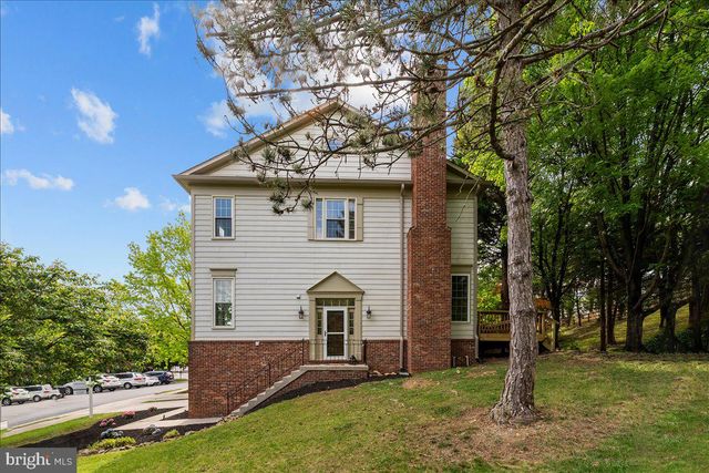 671 BURNSIDE TER SE, Leesburg, VA 20175