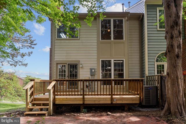 671 BURNSIDE TER SE, Leesburg, VA 20175