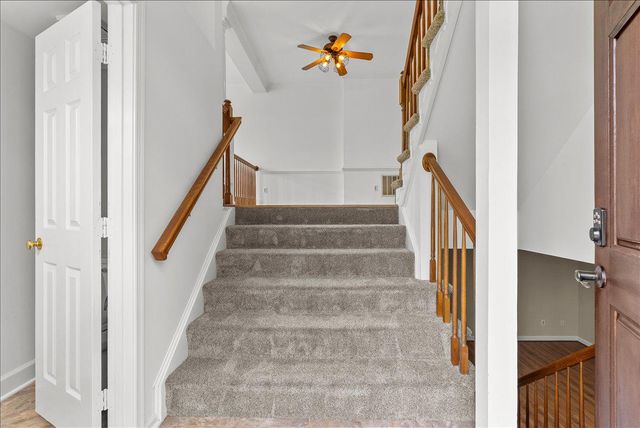 671 BURNSIDE TER SE, Leesburg, VA 20175