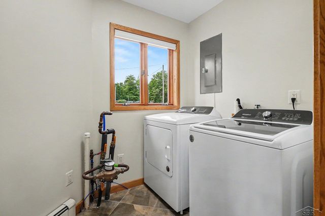 4991 N Pointe Drive, Edenville Twp, MI 48657