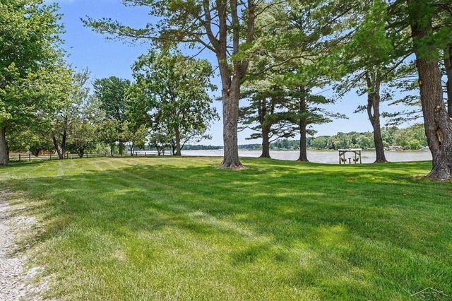 4991 N Pointe Drive, Edenville Twp, MI 48657