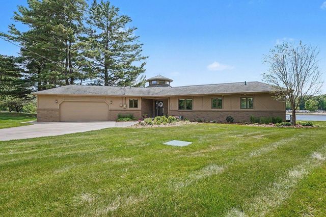 4991 N Pointe Drive, Edenville Twp, MI 48657