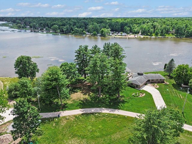 4991 N Pointe Drive, Edenville Twp, MI 48657