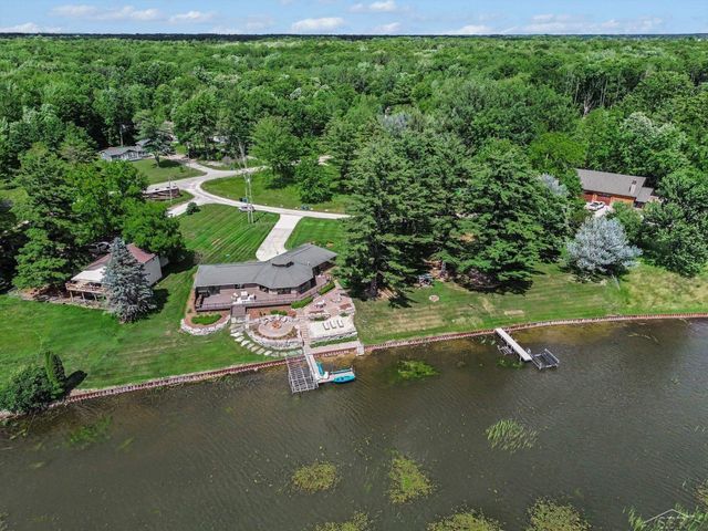 4991 N Pointe Drive, Edenville Twp, MI 48657