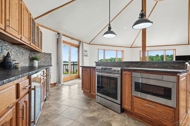 4991 N Pointe Drive, Edenville Twp, MI 48657