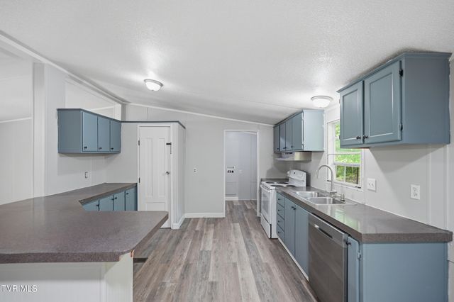 117 Wb Yeats Drive, Johnson City, TN 37604