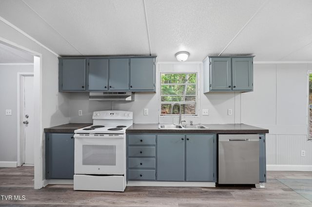 117 Wb Yeats Drive, Johnson City, TN 37604