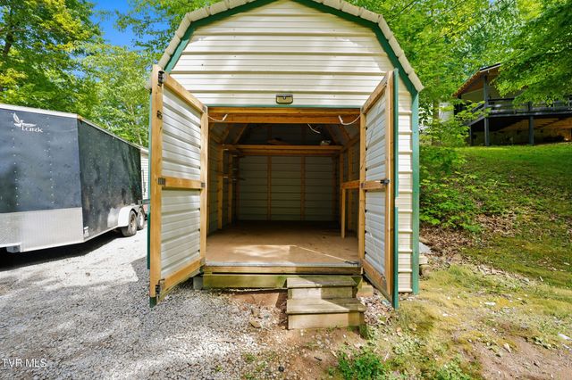 117 Wb Yeats Drive, Johnson City, TN 37604