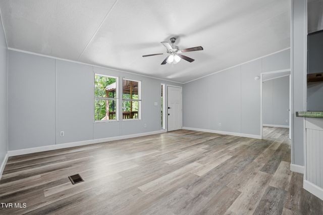 117 Wb Yeats Drive, Johnson City, TN 37604