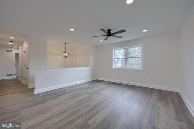 310 KENDALE RD, Red Lion, PA 17356