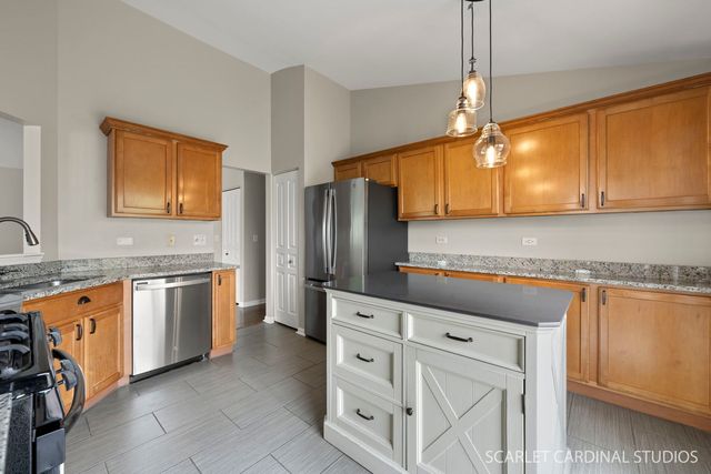 24902 Franklin Lane, Plainfield, IL 60585