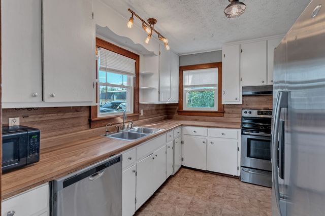 404 Gibson St, Portland, TN 37148