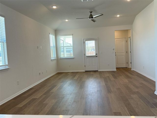 375 Porter Country PKWY, Buda, TX 78610