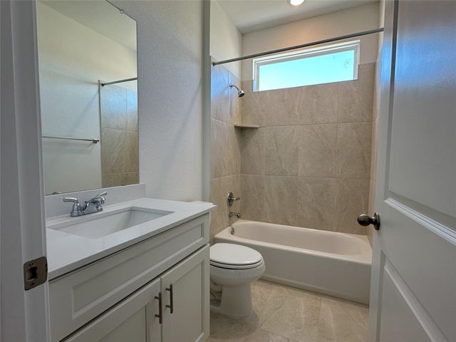 375 Porter Country PKWY, Buda, TX 78610