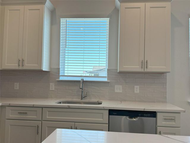 375 Porter Country PKWY, Buda, TX 78610