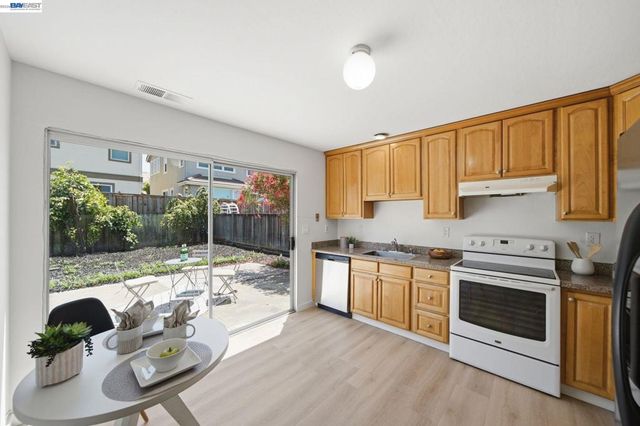 1132 Fabian Way, Hayward, CA 94544