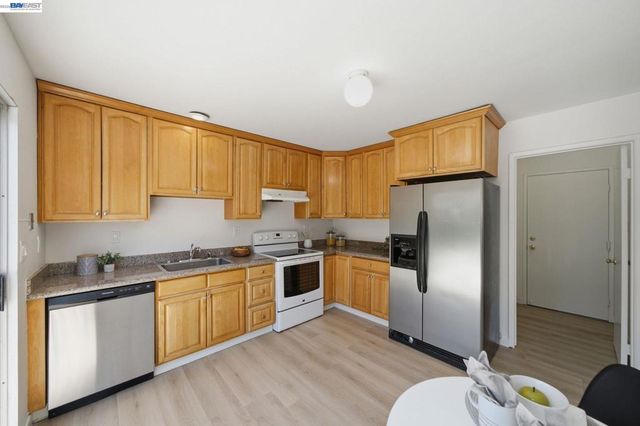 1132 Fabian Way, Hayward, CA 94544