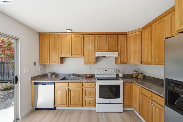 1132 Fabian Way, Hayward, CA 94544