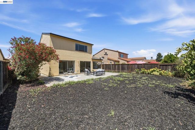 1132 Fabian Way, Hayward, CA 94544