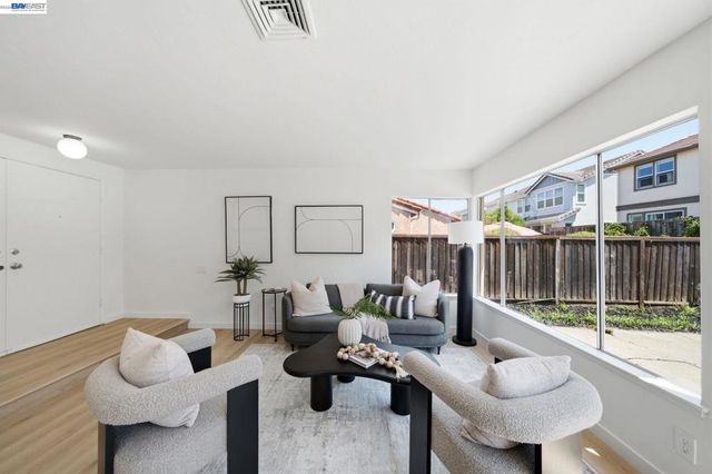 1132 Fabian Way, Hayward, CA 94544
