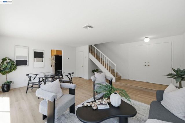 1132 Fabian Way, Hayward, CA 94544