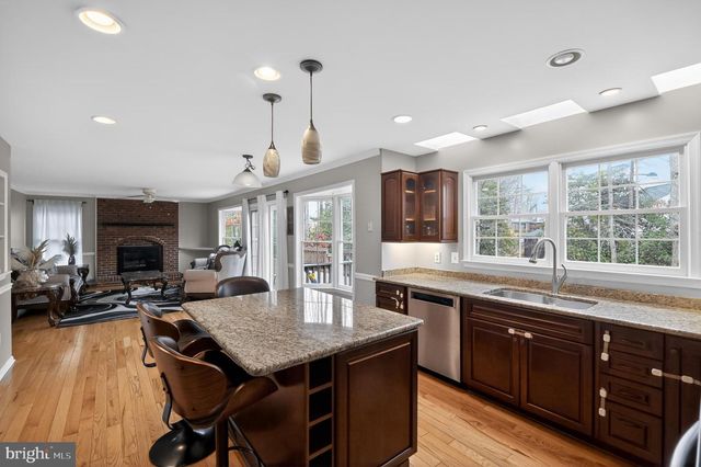 5428 STAPLES LN, Woodbridge, VA 22193