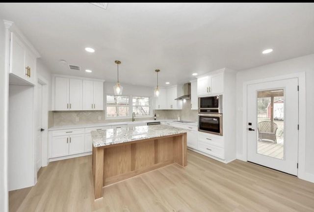 26206 Maplewood Drive, Spring, TX 77386