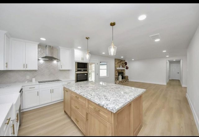 26206 Maplewood Drive, Spring, TX 77386