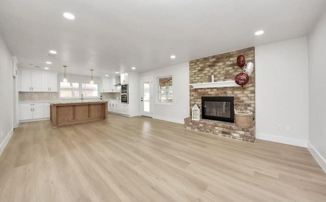 26206 Maplewood Drive, Spring, TX 77386