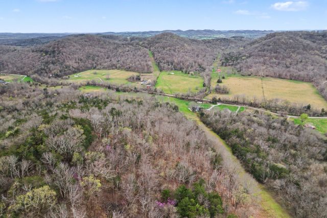 3411 Carter Branch Rd, Hartsville, TN 37074