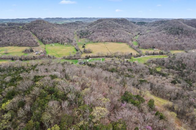 3411 Carter Branch Rd, Hartsville, TN 37074