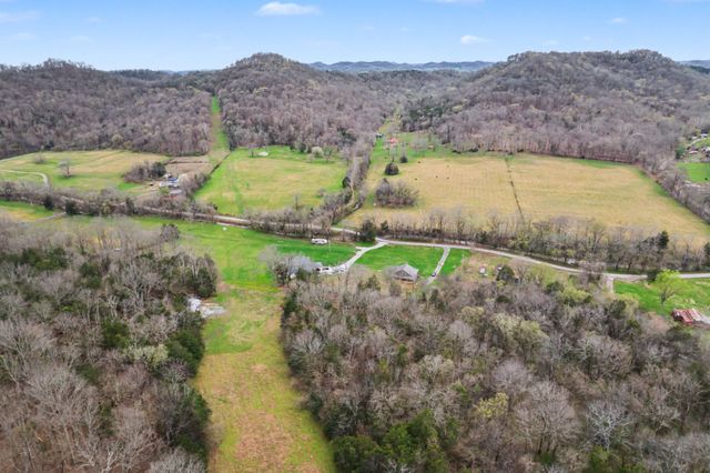 3411 Carter Branch Rd, Hartsville, TN 37074