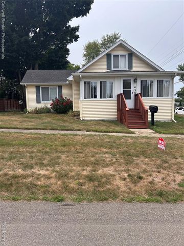 435 N Oak Street, Fenton, MI 48430