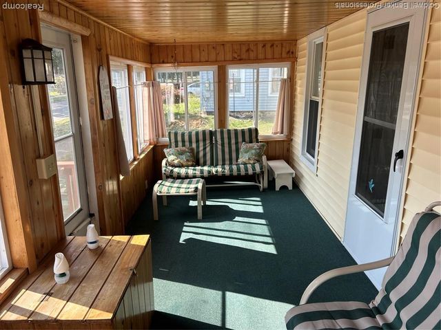 435 N Oak Street, Fenton, MI 48430