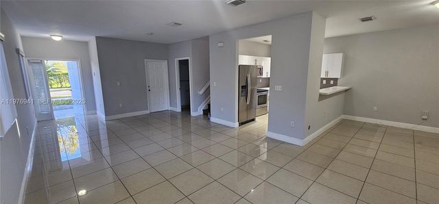 3389 NE 4th St, Homestead, FL 33033